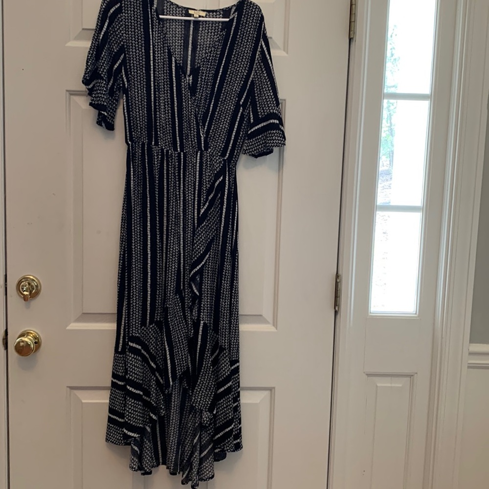 Women’s Frilly Black and White Print Dress